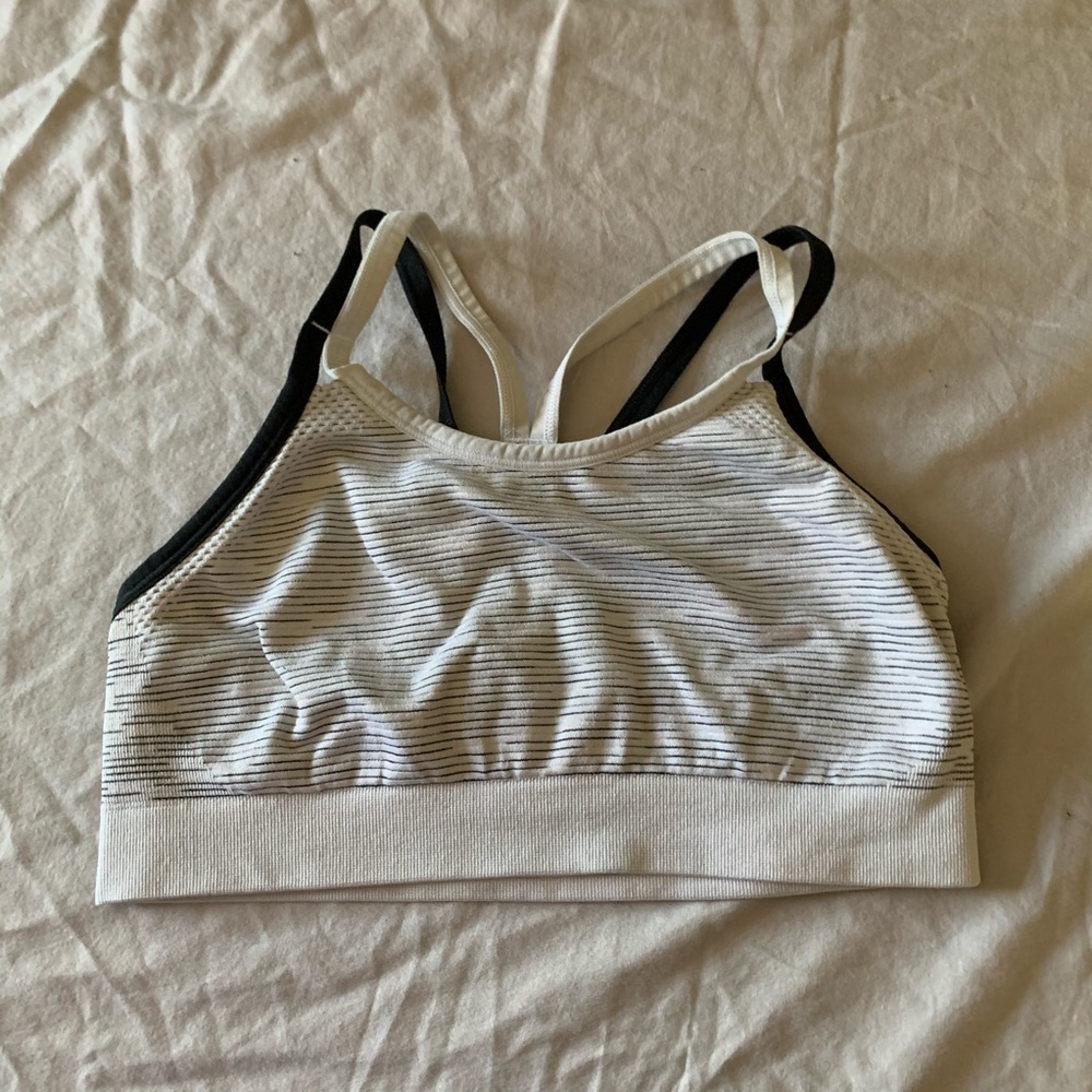 Sports bra